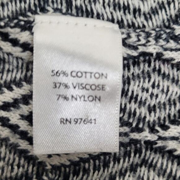 J JILL Womens Graphic Chevron Knit Shirt Size Medium Black & White Minimalist - Picture 6 of 9